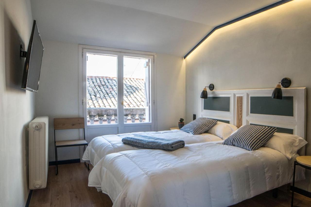 Hotel Alda Jolio Jaca Exterior photo